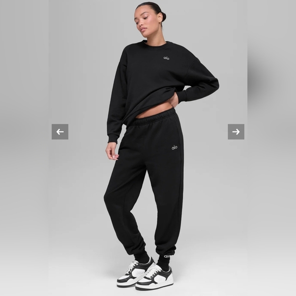 ALO Yoga Accolade Sweatpants - Picture 7 of 7